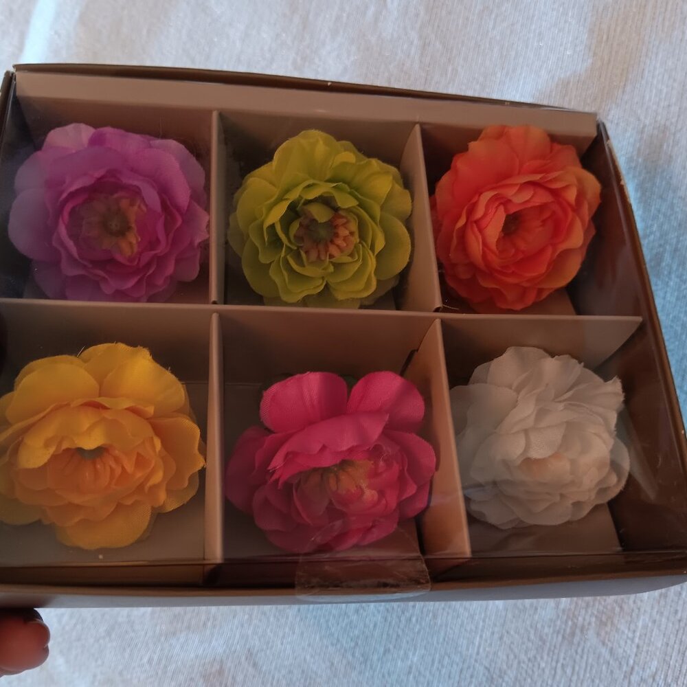 Pier 1 Imports flower floral spring garden drink charms napkin rings 6 pc set